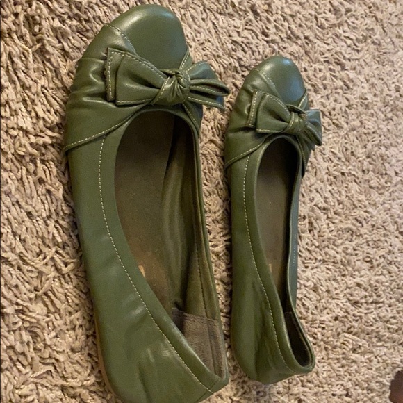 Green flats - Picture 4 of 6